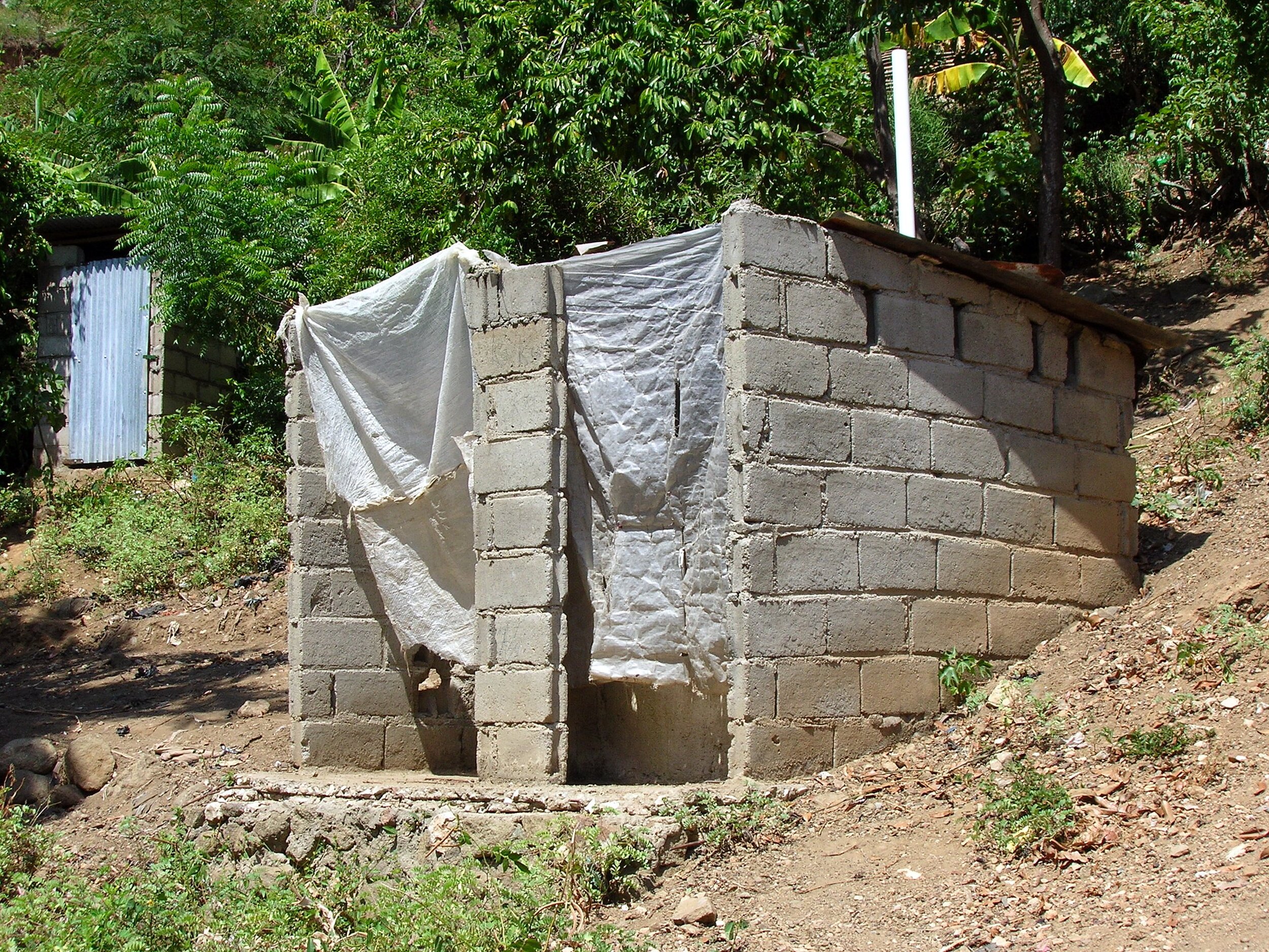Multi-family_latrine_in_Cap-Haitien.jpeg